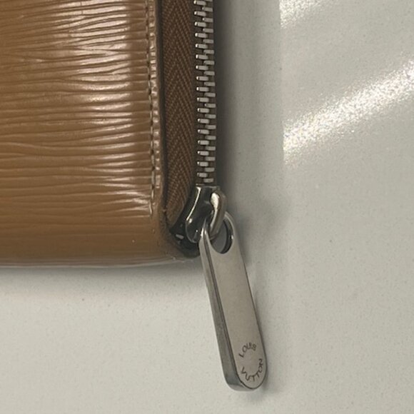 Authentic Louis Vuitton Camel Tan Brown Epi Leather Long Zip Zippy Wallet - Picture 5 of 6